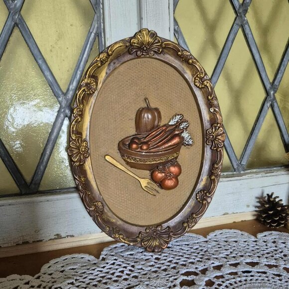Chalkware Plaque Wall Hagning - Set of 2 Oval Frames with Vegetables - Picture 6 of 11